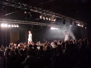 CSD used Trussing, StarPars and Robotics for this Fashion Forward